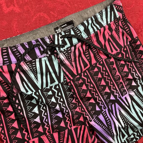 Hurley Phantom Board Shorts Swimwear Mens 28 Hawaiian Tribal 90s All Over Print - Picture 2 of 10